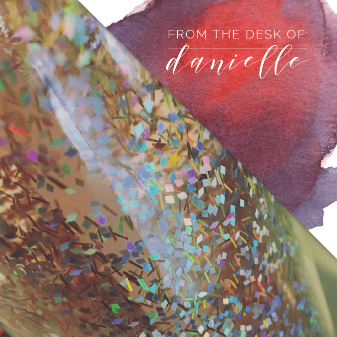 deskie-danielle-loveleigh-invitations-bando-glitter-waterbottle-01